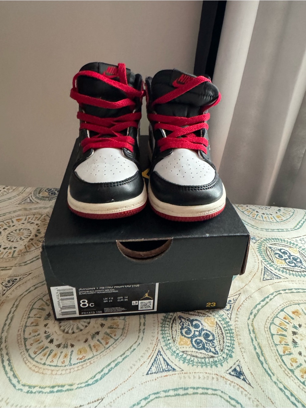 Jordan Retro High OG Nike Kids Black, White & Red High-Top Sneakers